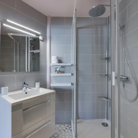 Apartment Renove, 2 + Cabine, Skis Aux Pieds - Fr-1-641-23